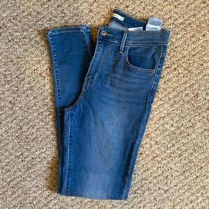 720 Levi’s High Rise Super Skinny Jeans
